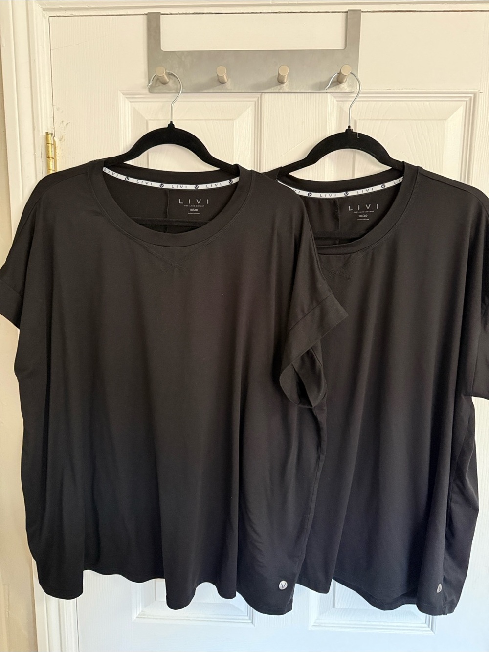 Two Lane Bryant Livi size 18/20 active tops Black Short Sleeve Tee